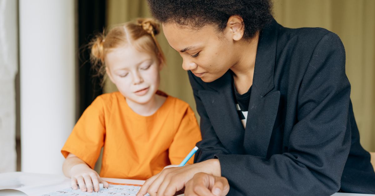 How Group Tutoring Complements Classroom Learning in Brisbane